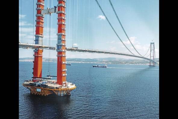 La dinámica que se da en Estambul requiere que haya más cruces entre ambas riberas, la europea y la asiática. La dinámica que se da en Estambul requiere que haya más cruces entre ambas riberas, la europea y la asiática.