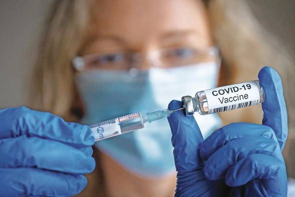 La crisis sanitaria del Covid-19 y el conflicto Rusia-Ucrania han sido los detonantes que han desencadenado los desafíos que la economía mundial enfrenta La crisis sanitaria del Covid-19 y el conflicto Rusia-Ucrania han sido los detonantes que han desencadenado los desafíos que la economía mundial enfrenta