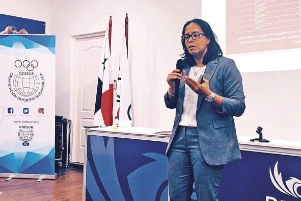Damaris Young Young cree en el poder que tiene el deporte para transformar vidas, ya que obtuvo una beca cuando era baloncentista para prepararse como jurista. “La competición deportiva de alto rendimiento es una etapa de la vida de los atletas, mientras que la preparación académica en el ámbito que sea, condiciona la calidad de vida de los deportistas durante toda su vida”. Damaris Young Young cree en el poder que tiene el deporte para transformar vidas, ya que obtuvo una beca cuando era baloncentista para prepararse como jurista. “La competición deportiva de alto rendimiento es una etapa de la vida de los atletas, mientras que la preparación académica en el ámbito que sea, condiciona la calidad de vida de los deportistas durante toda su vida”.