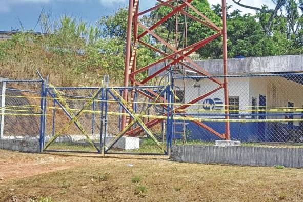 La comunidad apostólica Hosanna instaló antenas de telecomunicaciones, sin consentimiento del dueño del terreno. La comunidad apostólica Hosanna instaló antenas de telecomunicaciones, sin consentimiento del dueño del terreno.