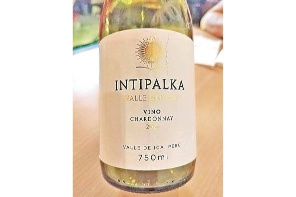 El chardonnay maridó con la degustación de nigiris El chardonnay maridó con la degustación de nigiris
