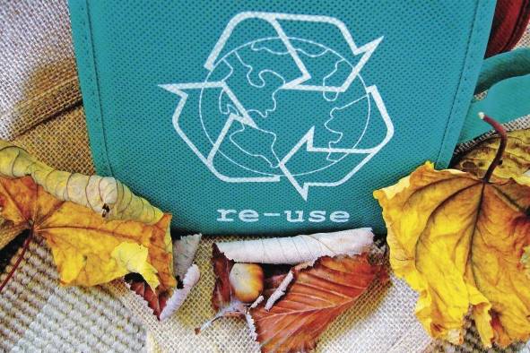 Las consecuencias de no reciclar son graves para la supervivencia, especialmente con el cambio climático. Las consecuencias de no reciclar son graves para la supervivencia, especialmente con el cambio climático.
