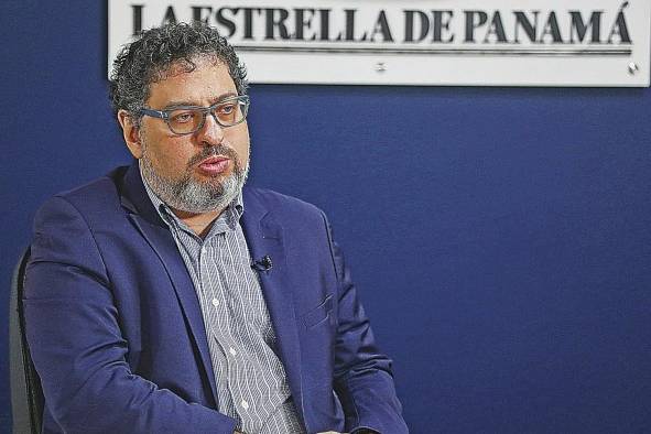 El rabino dirige la congregación Kol Shearith desde el año 2002 El rabino dirige la congregación Kol Shearith desde el año 2002