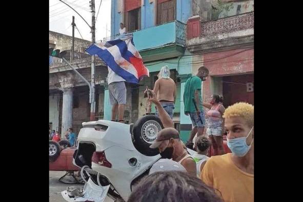 Una muestra de las protestas del domingo en la isla de Cuba. Una muestra de las protestas del domingo en la isla de Cuba.