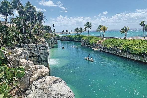 Con un enfoque totalmente sostenible respaldado por la hospitalidad mexicana, el visitante vivirá las más increíbles aventuras. Con un enfoque totalmente sostenible respaldado por la hospitalidad mexicana, el visitante vivirá las más increíbles aventuras.