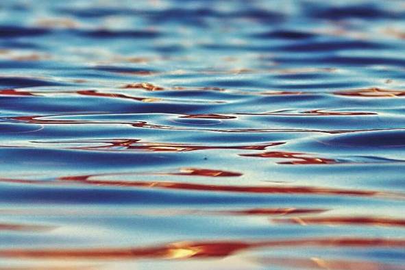 La tecnología es clave en el sector de agua y saneamiento porque aporta datos que, al analizarlos, se transforman en información esencial para la toma de decisiones. La tecnología es clave en el sector de agua y saneamiento porque aporta datos que, al analizarlos, se transforman en información esencial para la toma de decisiones.