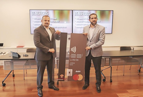 TECNOLOGÍA. Banco Davivienda pone a disposición del mercado un medio de pago innovador, la nueva tarjeta de débito Mastercard de Planilla, una tarjeta con un diseño exclusivo, elegante y moderno. TECNOLOGÍA. Banco Davivienda pone a disposición del mercado un medio de pago innovador, la nueva tarjeta de débito Mastercard de Planilla, una tarjeta con un diseño exclusivo, elegante y moderno.