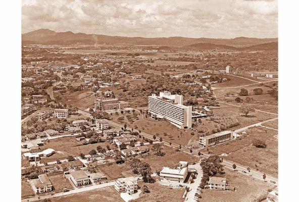 Fotografìa Hotel El Panama, ciudad de Panamá, República de Panamá. 14 de octubre de 1952. National Archives, EE.UU. Fotografìa Hotel El Panama, ciudad de Panamá, República de Panamá. 14 de octubre de 1952. National Archives, EE.UU.