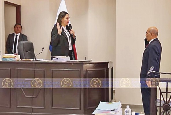 Eliseo Ábrego labora en la Dirección Nacional de Investigación Judicial. Eliseo Ábrego labora en la Dirección Nacional de Investigación Judicial.