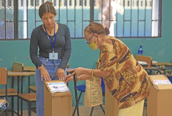 El porcentaje de participación de los electores superó el 45.5%. El porcentaje de participación de los electores superó el 45.5%.