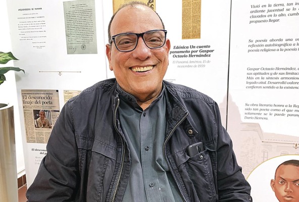Edgar Soberón Torchía, director y actor de teatro Edgar Soberón Torchía, director y actor de teatro