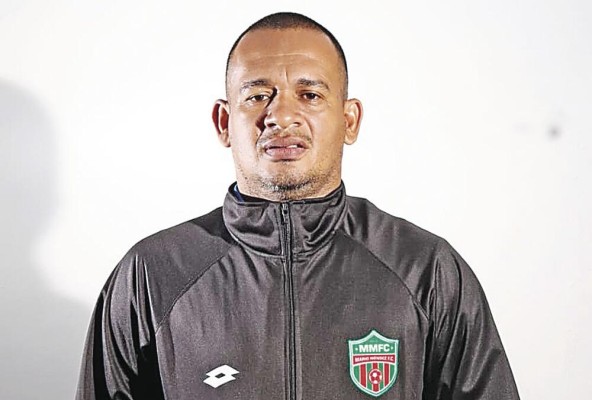 Encontró en la dirección técnica la realización profesional, que una lesión le impidió alcanzar con la Selección Nacional. Encontró en la dirección técnica la realización profesional, que una lesión le impidió alcanzar con la Selección Nacional.