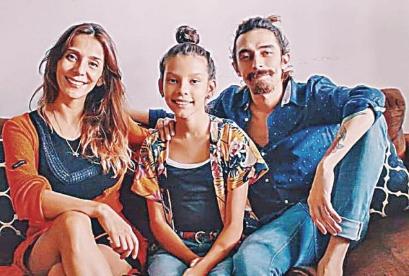 Notas y Café es dirigido por Victoria Arias y sus hijos, Daniel y Sarita Arias. Notas y Café es dirigido por Victoria Arias y sus hijos, Daniel y Sarita Arias.