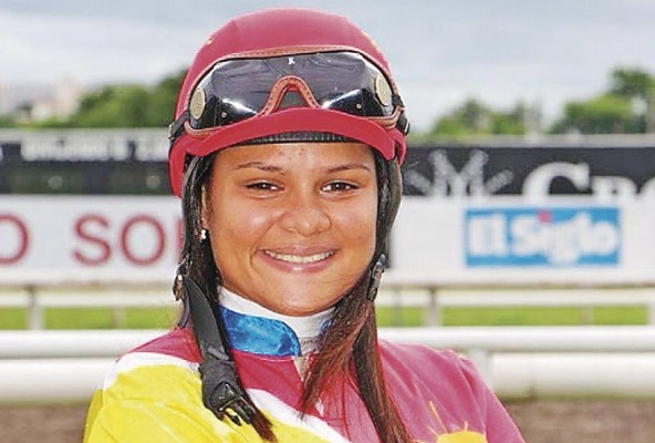 La primera victoria de la panameña en Estados Unidos fue este año en el hipódromo de Mahoning Valley en Ohio. La primera victoria de la panameña en Estados Unidos fue este año en el hipódromo de Mahoning Valley en Ohio.