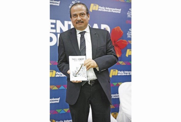 Gerardo Berroa durante la presentación de su libro, 'Así de simple' Gerardo Berroa durante la presentación de su libro, 'Así de simple'