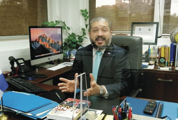 Jonathan Riggs, secretario general del Ministerio de Seguridad Pública Jonathan Riggs, secretario general del Ministerio de Seguridad Pública