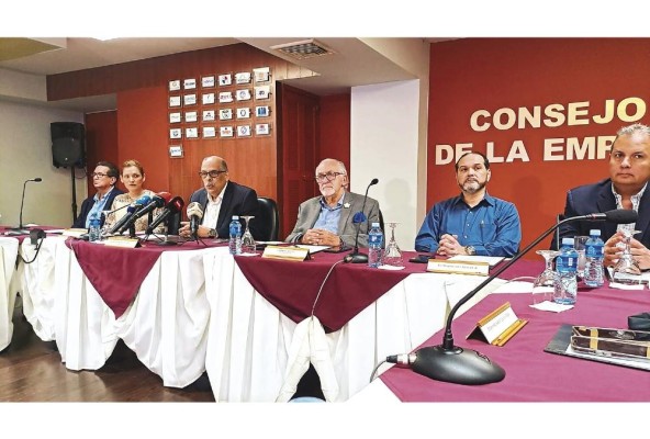 El Consejo Nacional de la Empresa Privada en conferencia de prensa, el pasado viernes. El Consejo Nacional de la Empresa Privada en conferencia de prensa, el pasado viernes.