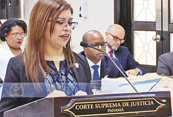 Isis Soto, fiscal Segunda Superior contra la Delincuencia Organizada. Isis Soto, fiscal Segunda Superior contra la Delincuencia Organizada.
