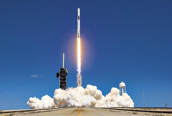 Fotografía cedida por SpaceX donde se ve la nave Endurance. Fotografía cedida por SpaceX donde se ve la nave Endurance.