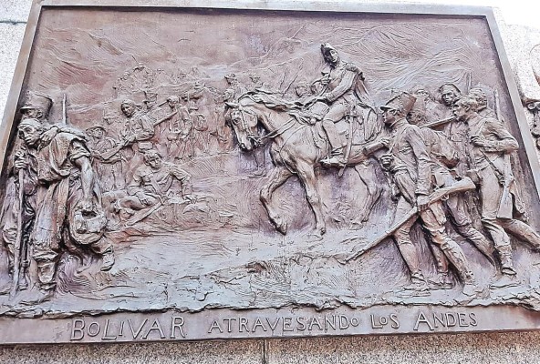 En 1926 bajo el gobierno del presidente Rodolfo Chiari, se decidió realizar un monumento al libertador Simón Bolívar para conmemorar el centenario del Congreso Anfictiónico. En 1926 bajo el gobierno del presidente Rodolfo Chiari, se decidió realizar un monumento al libertador Simón Bolívar para conmemorar el centenario del Congreso Anfictiónico.