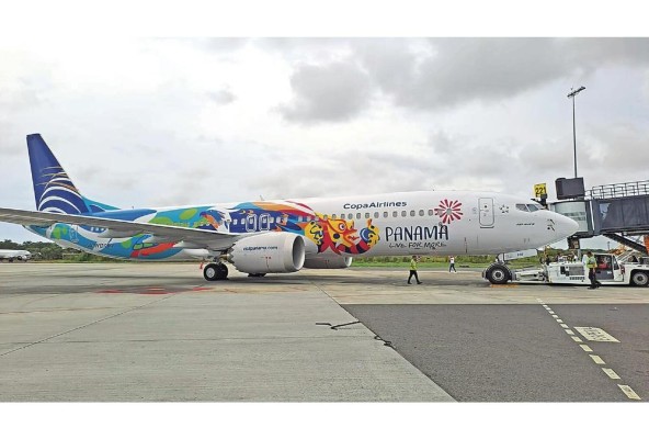 Vista del Boeing 737 Max 9 nombrado “Panamá”, desde la terminal 2 del Aeropuerto Internacional de Tocumen Vista del Boeing 737 Max 9 nombrado “Panamá”, desde la terminal 2 del Aeropuerto Internacional de Tocumen