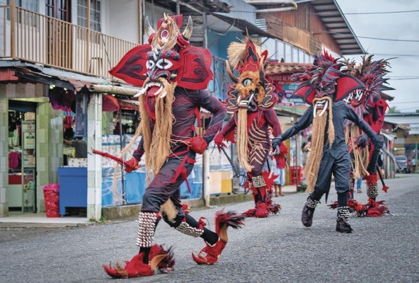 Diablos de la cultura congo de Colón Diablos de la cultura congo de Colón