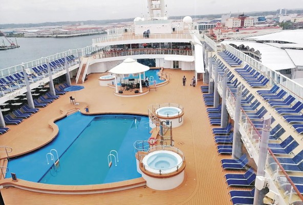 El área de la piscina, parte de lo que disfrutarán los viajeros durante su estadía. El área de la piscina, parte de lo que disfrutarán los viajeros durante su estadía.
