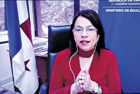 Maruja Gorday de Villalobos, ministra de Educación, alega que ha sido calumniada. Maruja Gorday de Villalobos, ministra de Educación, alega que ha sido calumniada.