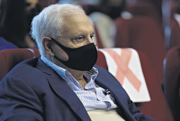 Ricardo Martinelli, quien lidera la encuesta de opinión, enfrenta procesos judiciales. Ricardo Martinelli, quien lidera la encuesta de opinión, enfrenta procesos judiciales.