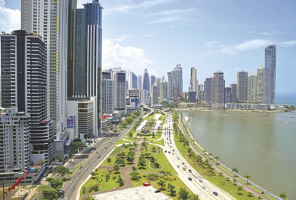 Los economistas consideran que cualquier evento que afecte la economía estadounidense, tiene impacto directo sobre la economía de Panamá. Los economistas consideran que cualquier evento que afecte la economía estadounidense, tiene impacto directo sobre la economía de Panamá.