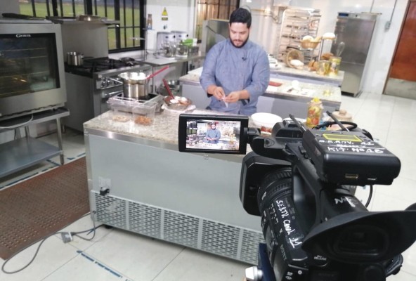 'Todo lo que sé', instructores culinarios comparten sus conocimientos 'Todo lo que sé', instructores culinarios comparten sus conocimientos
