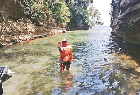 Desde cuevas, cascadas, playas de aguas cristalinas y una exhuberante fauna y flora conquistarán a los amantes del ecoturismo. Desde cuevas, cascadas, playas de aguas cristalinas y una exhuberante fauna y flora conquistarán a los amantes del ecoturismo.