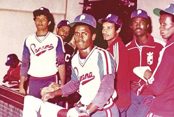 Cano, Tito Livio, Orozco, Eric, Weeks y Córdoba, parte de la selección en La Habana 1982. Cano, Tito Livio, Orozco, Eric, Weeks y Córdoba, parte de la selección en La Habana 1982.