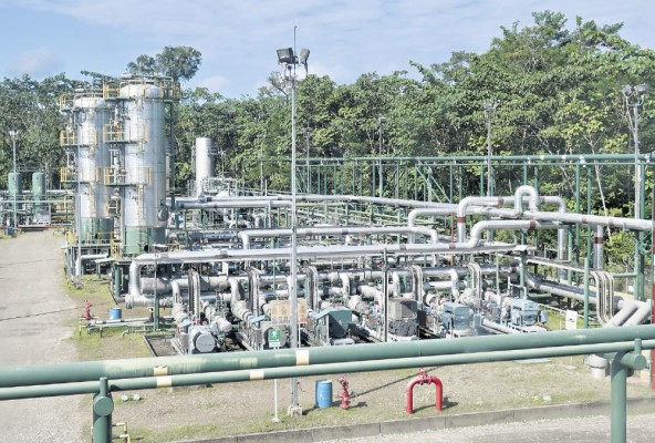 Vista de una de las secciones de la planta de procesamiento de petróleo del Bloque 43-ITT, en el Parque Nacional Yasuní (Ecuador). Vista de una de las secciones de la planta de procesamiento de petróleo del Bloque 43-ITT, en el Parque Nacional Yasuní (Ecuador).