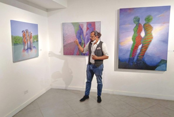 La exhibición agrupa más de 30 obras. La exhibición agrupa más de 30 obras.