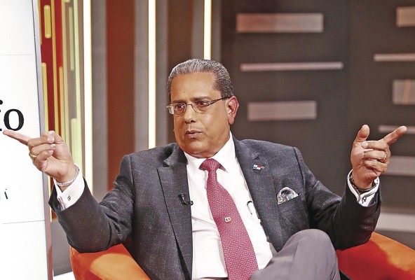 Rogelio Paredes: 'Ningún cargo reservado de elección popular tiene nombre propio' Rogelio Paredes: 'Ningún cargo reservado de elección popular tiene nombre propio'
