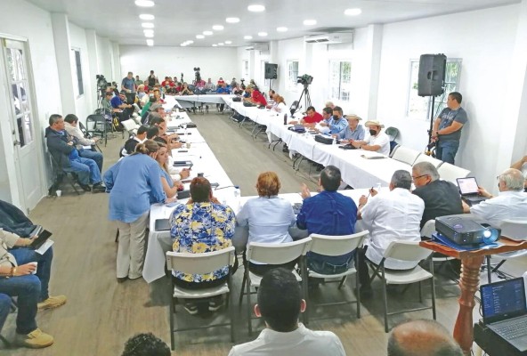 La Mesa Única del Diálogo por Panamá fue instalada en julio de 2022, tras intensas protestas contra el alto costo de la vida. La Mesa Única del Diálogo por Panamá fue instalada en julio de 2022, tras intensas protestas contra el alto costo de la vida.