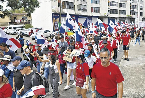 Ayer se realizaron varias protestas en diversos puntos del país y de la ciudad capital, en rechazo a la Ley 406. Ayer se realizaron varias protestas en diversos puntos del país y de la ciudad capital, en rechazo a la Ley 406.