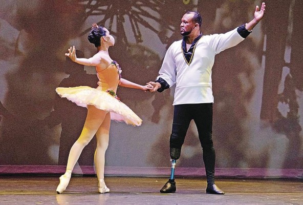 Como en años anteriores, la gala tendrá una variedad de presentaciones artísticas como danza, música y poesía. Como en años anteriores, la gala tendrá una variedad de presentaciones artísticas como danza, música y poesía.