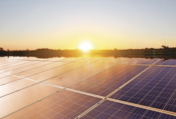 La tecnología solar se posiciona a la vanguardia de esta transición global, como una de las fuentes renovables e inagotables de generación limpia. La tecnología solar se posiciona a la vanguardia de esta transición global, como una de las fuentes renovables e inagotables de generación limpia.