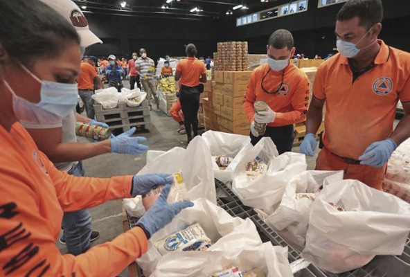 El programa Panamá Solidario incluye la entrega de bolsas con comida, bonos físicos y vale digital. El programa Panamá Solidario incluye la entrega de bolsas con comida, bonos físicos y vale digital.