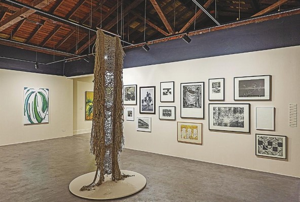 La exhibición muestra los documentos que han sido archivados a lo largo de los años. La exhibición muestra los documentos que han sido archivados a lo largo de los años.