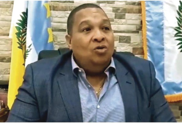 Alex Lee, alcalde de Colón, alega que las recaudaciones en el municipio ha disminuido un 95%. Alex Lee, alcalde de Colón, alega que las recaudaciones en el municipio ha disminuido un 95%.
