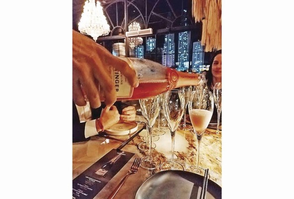 Taittinger Prestige Brut Rosé Taittinger Prestige Brut Rosé
