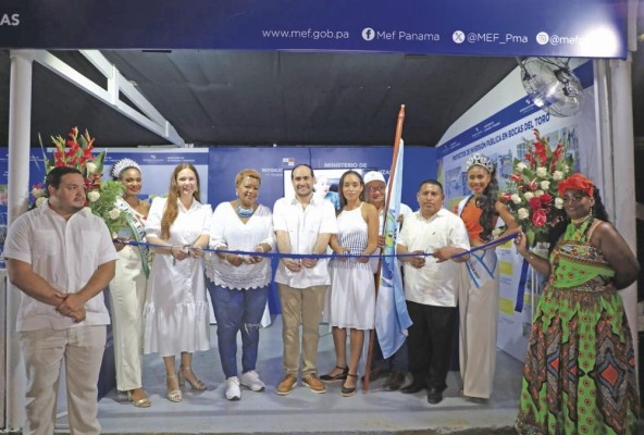 Inauguración del Pabellón del MEF en la Feria del Mar, Agroecológica y Turística de Bocas del Toro. Inauguración del Pabellón del MEF en la Feria del Mar, Agroecológica y Turística de Bocas del Toro.