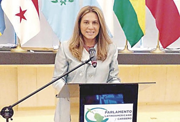 Rosemarie Acosta Lugo, presidenta de Femuperp Rosemarie Acosta Lugo, presidenta de Femuperp