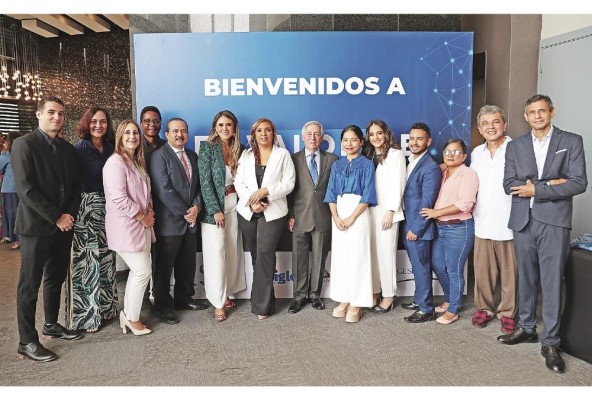 Junto a su equipo, GESE dio a conocer sus nuevas propuestas, eventos y productos para 2024. Junto a su equipo, GESE dio a conocer sus nuevas propuestas, eventos y productos para 2024.