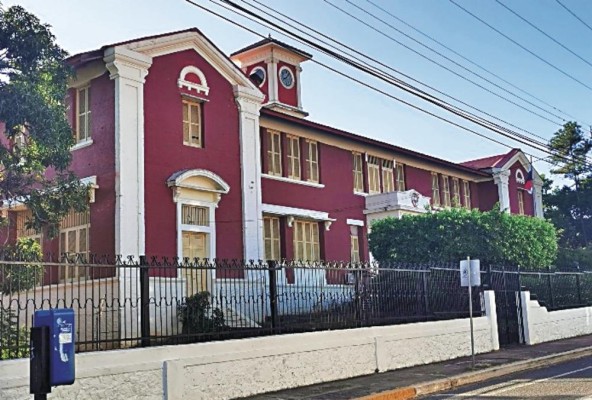 Fachada de la escuela modelo al día de hoy Fachada de la escuela modelo al día de hoy