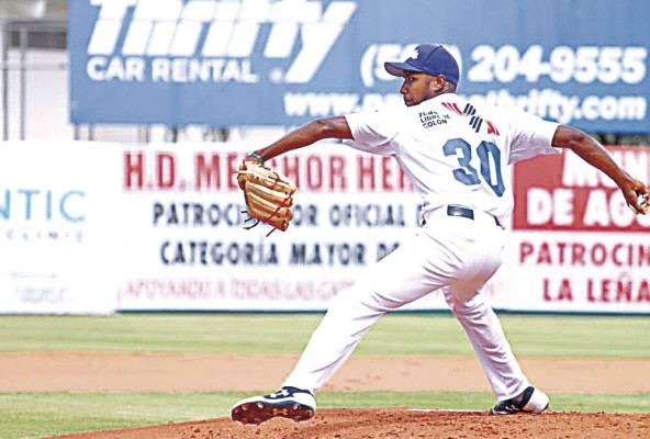 El colonense Carlos Rodríguez ha completado tres de los cuatro partidos en que ha participado, siendo el único en hacerlo en el nacional. El colonense Carlos Rodríguez ha completado tres de los cuatro partidos en que ha participado, siendo el único en hacerlo en el nacional.