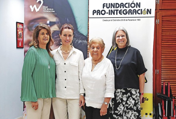 Soraya Bhiku, presidenta de la Fundación; Carina Rodríguez, audióloga; Virginia de Alvarado, directora ejecutiva y María Isabel Martínez, síndica. Soraya Bhiku, presidenta de la Fundación; Carina Rodríguez, audióloga; Virginia de Alvarado, directora ejecutiva y María Isabel Martínez, síndica.